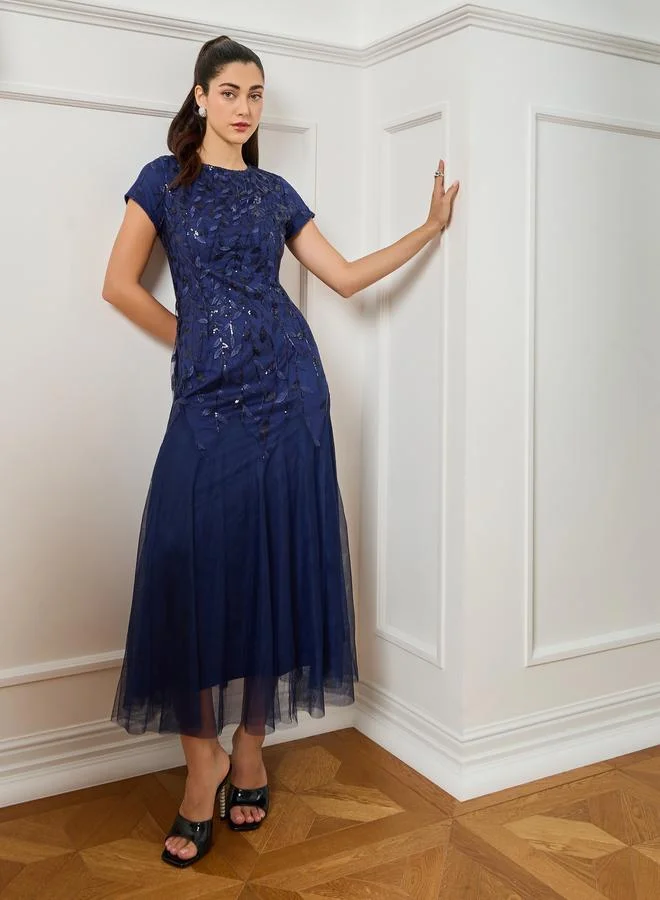 ستايلي فستان طويل قماش شبكي مطرز لون كحلي